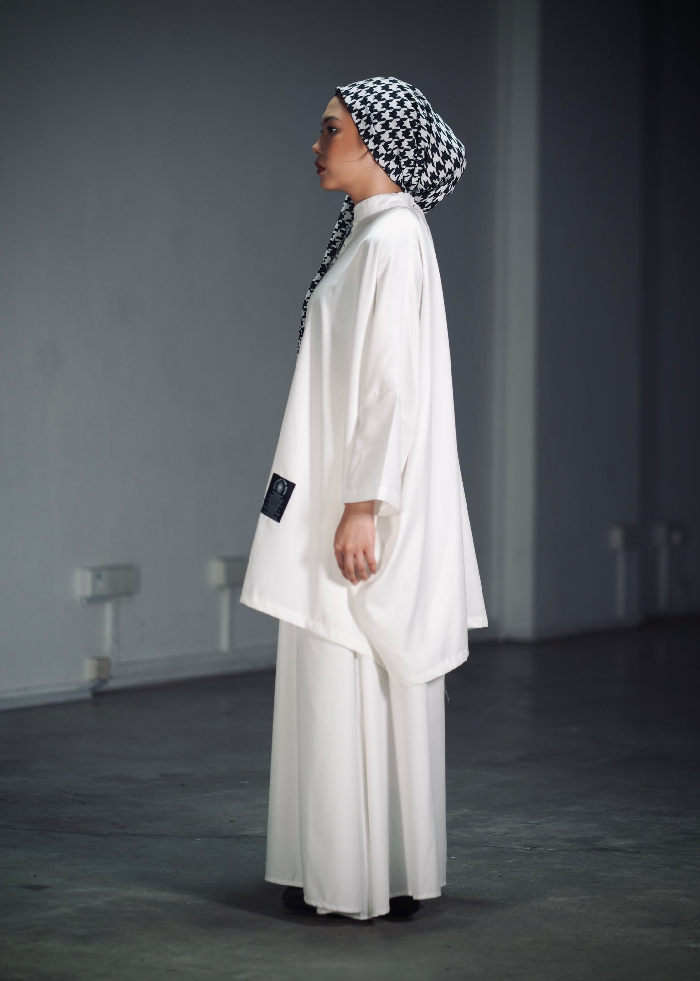 Sayap Putih Women - Oversized Set