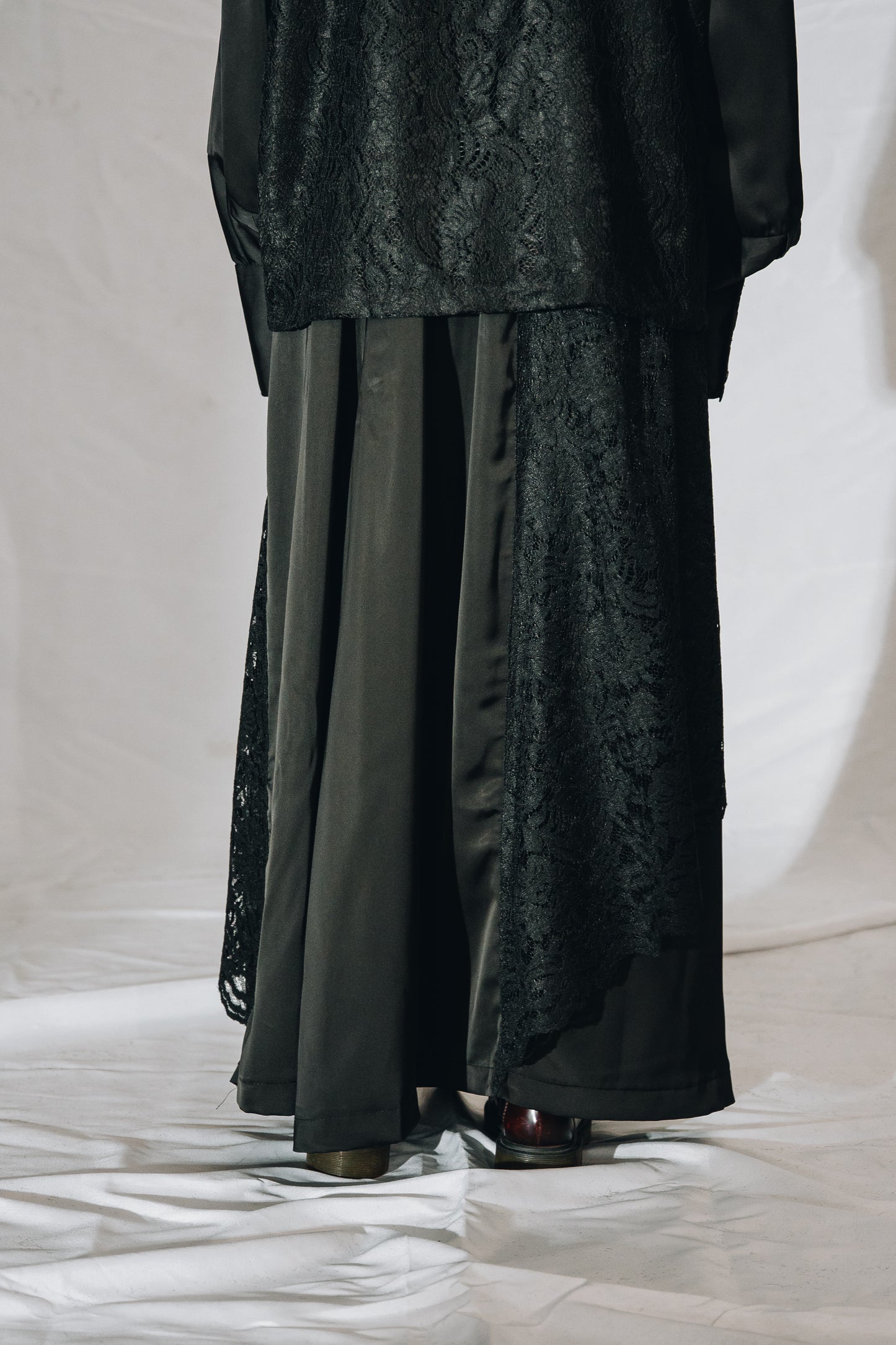 Black Lace (SKIRT SET)