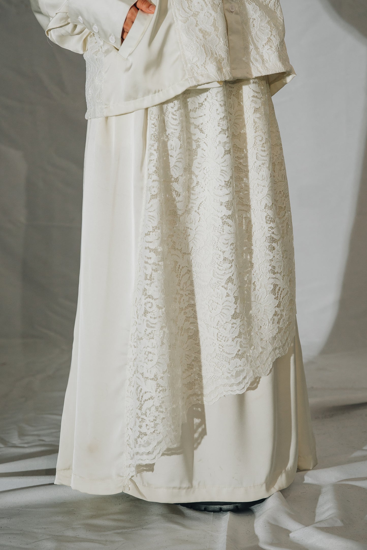 White Lace SKIRT (SET)