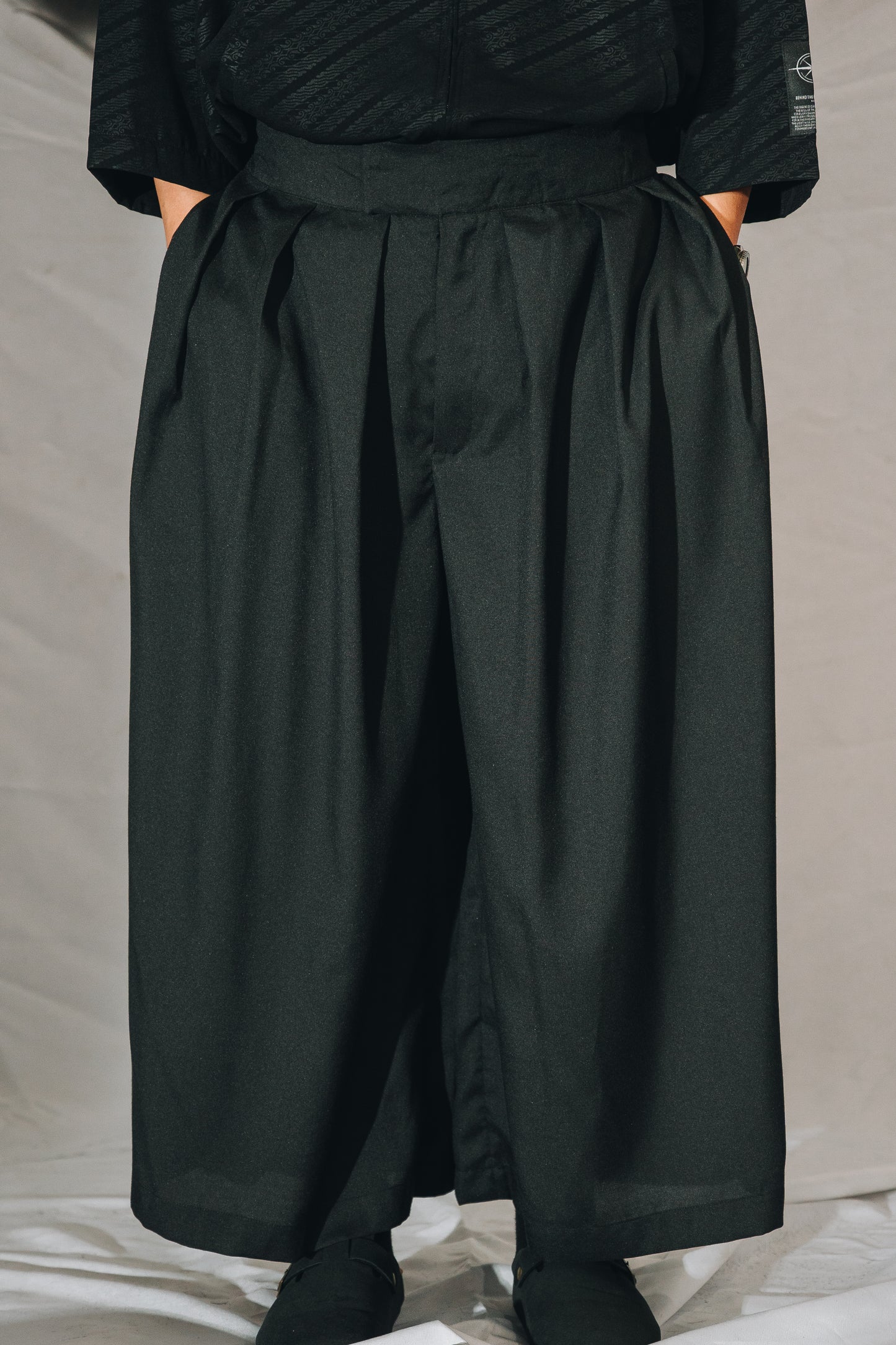 Batik Zip Black Top & HAKAMA Pants (SET)