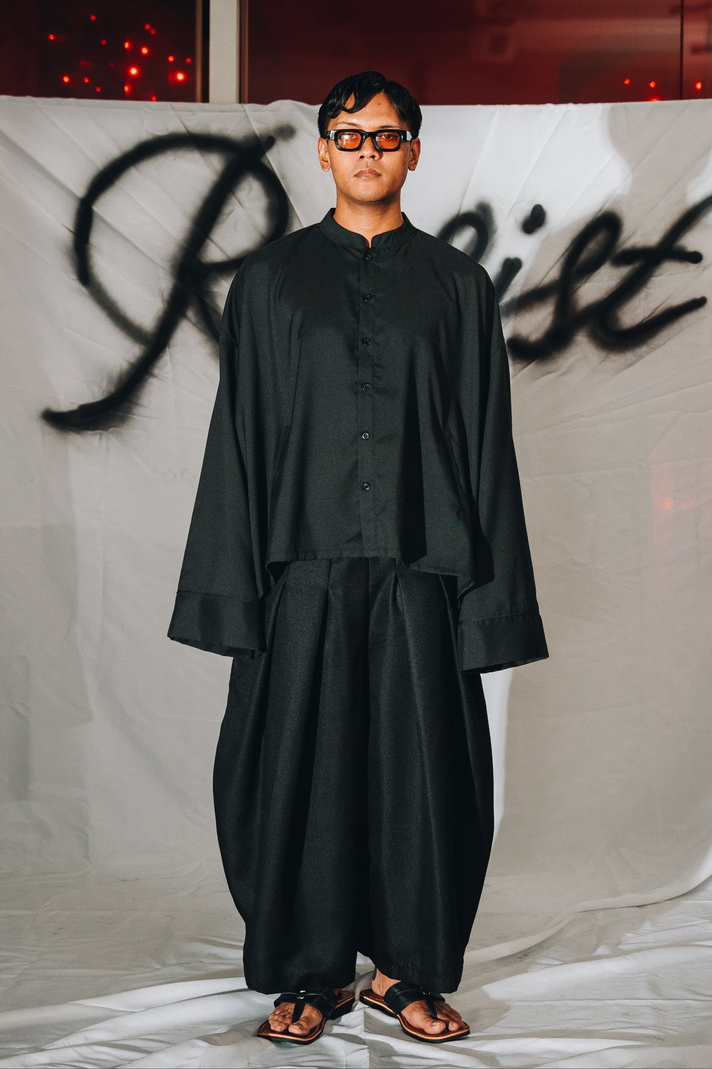 Mandarin Top and Black Linen Avant Pants (SET)