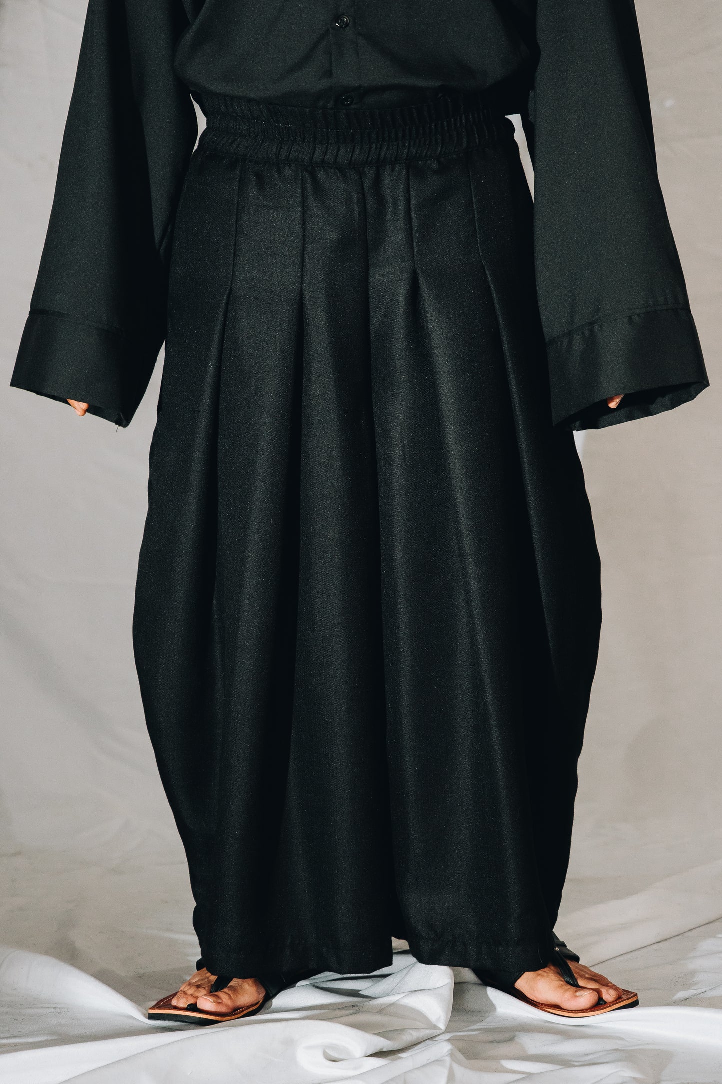 Mandarin Top and Black Linen Avant Pants (SET)